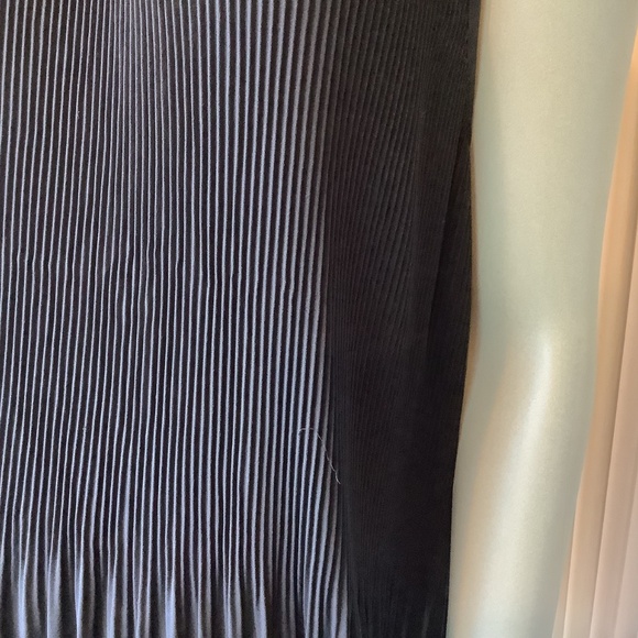 Sejour Women's Sleeveless Black Shell Tank Top with Pleats Size 18W - Picture 4 of 7